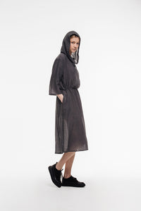 Dress with hood with elastic