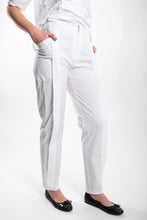 Load image into Gallery viewer, Pants with pockets and pleats/white
