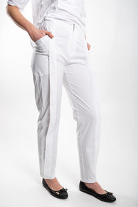 Pants with pockets and pleats/white